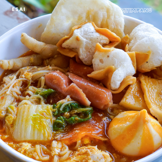 Meskipun Toxic, Aku Tetap Mencintai Makanan Pedas, Love 💙
